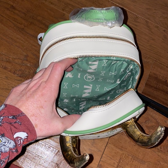New without tags BoxLunch exclusive Loki helmet mini backpack - Picture 4 of 6